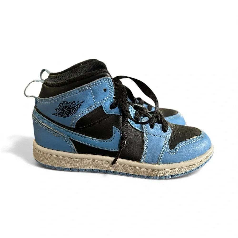 Nike Jordan 1Mid University boys black and blue sneakers sz 13C